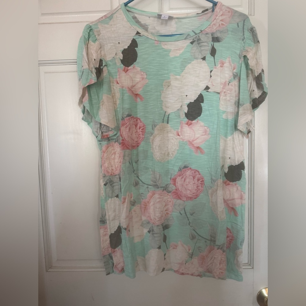 Lularoe olive short sleeve size large used once